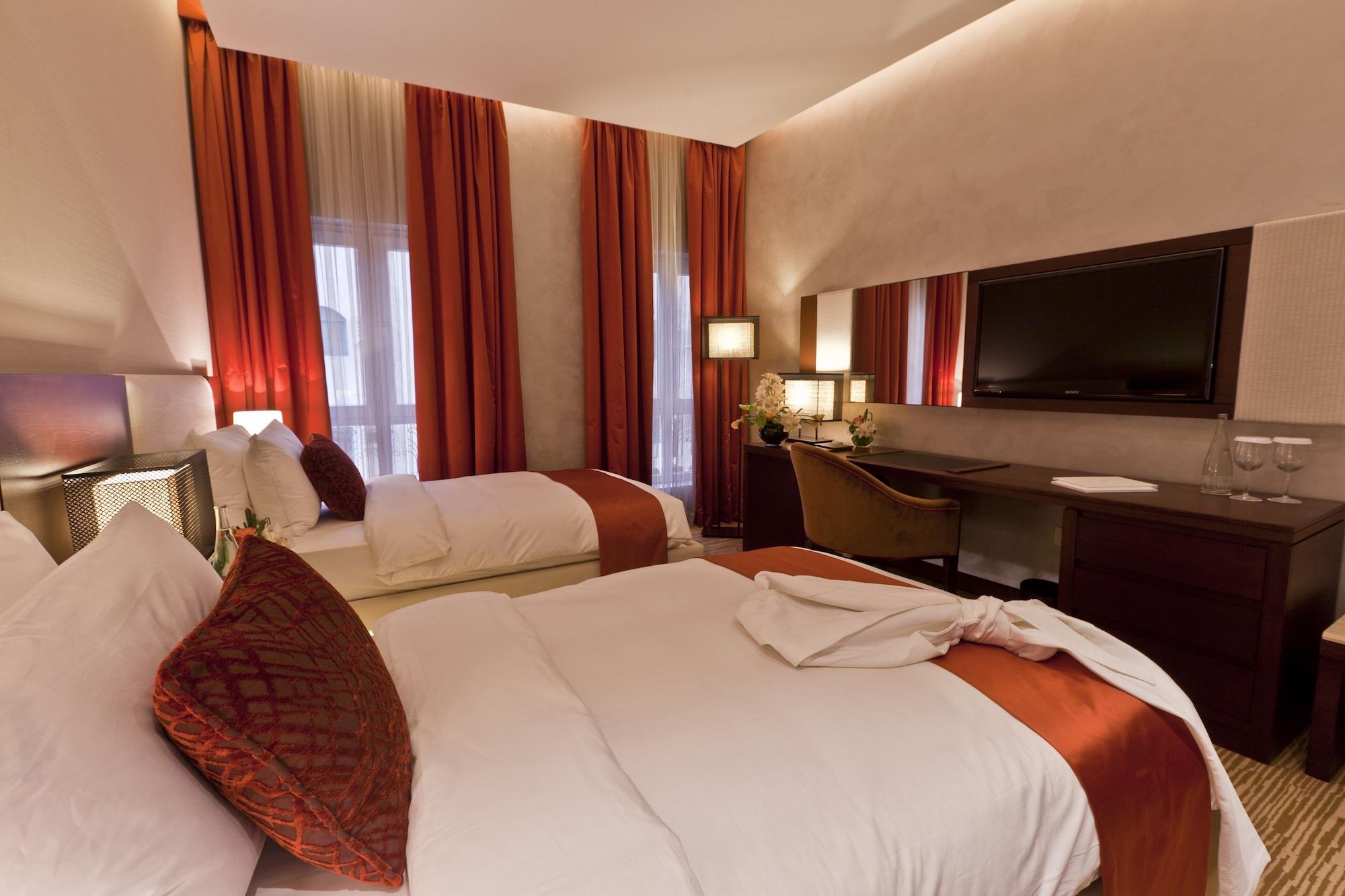 Zubarah Hotel Doha Exterior photo