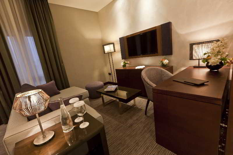 Zubarah Hotel Doha Exterior photo