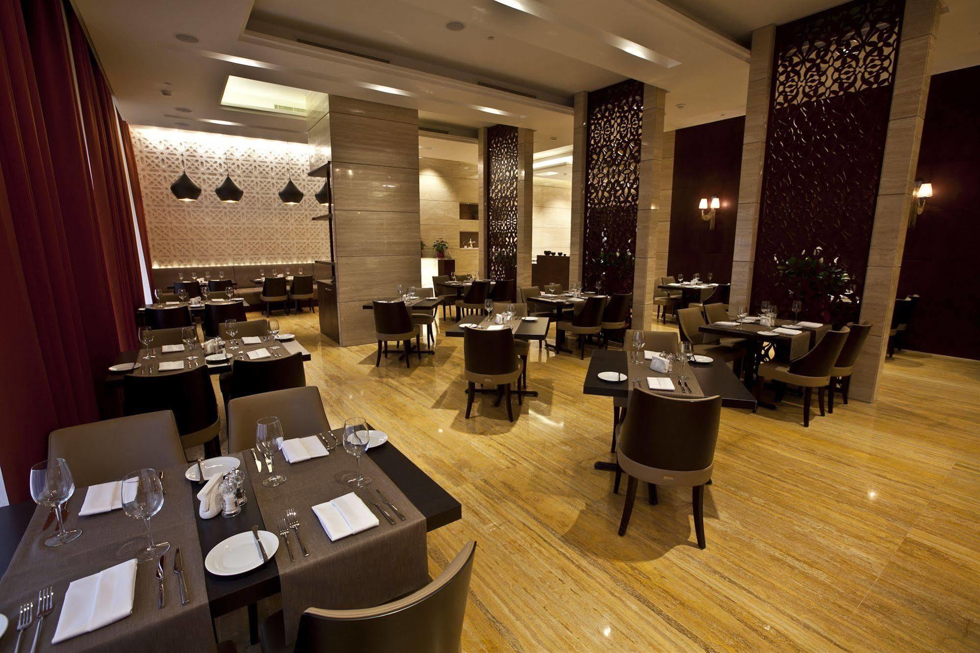 Zubarah Hotel Doha Exterior photo